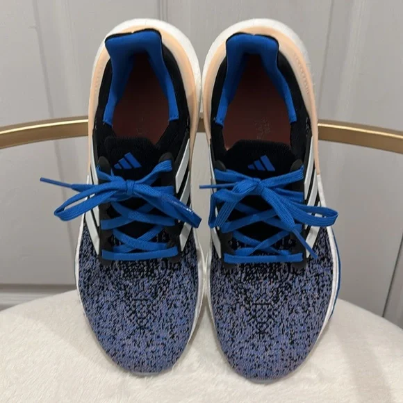 Women’s Adidas Ultraboost Light Running Shoes size 9 - Picture 3 of 5